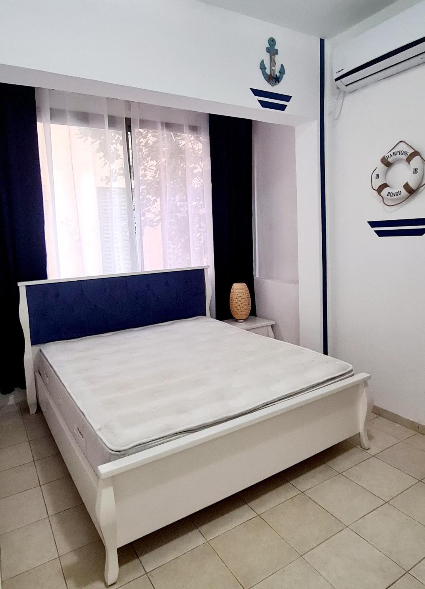 Nice Apartments On Ben Yehuda Str Тель-Авив Номер фото